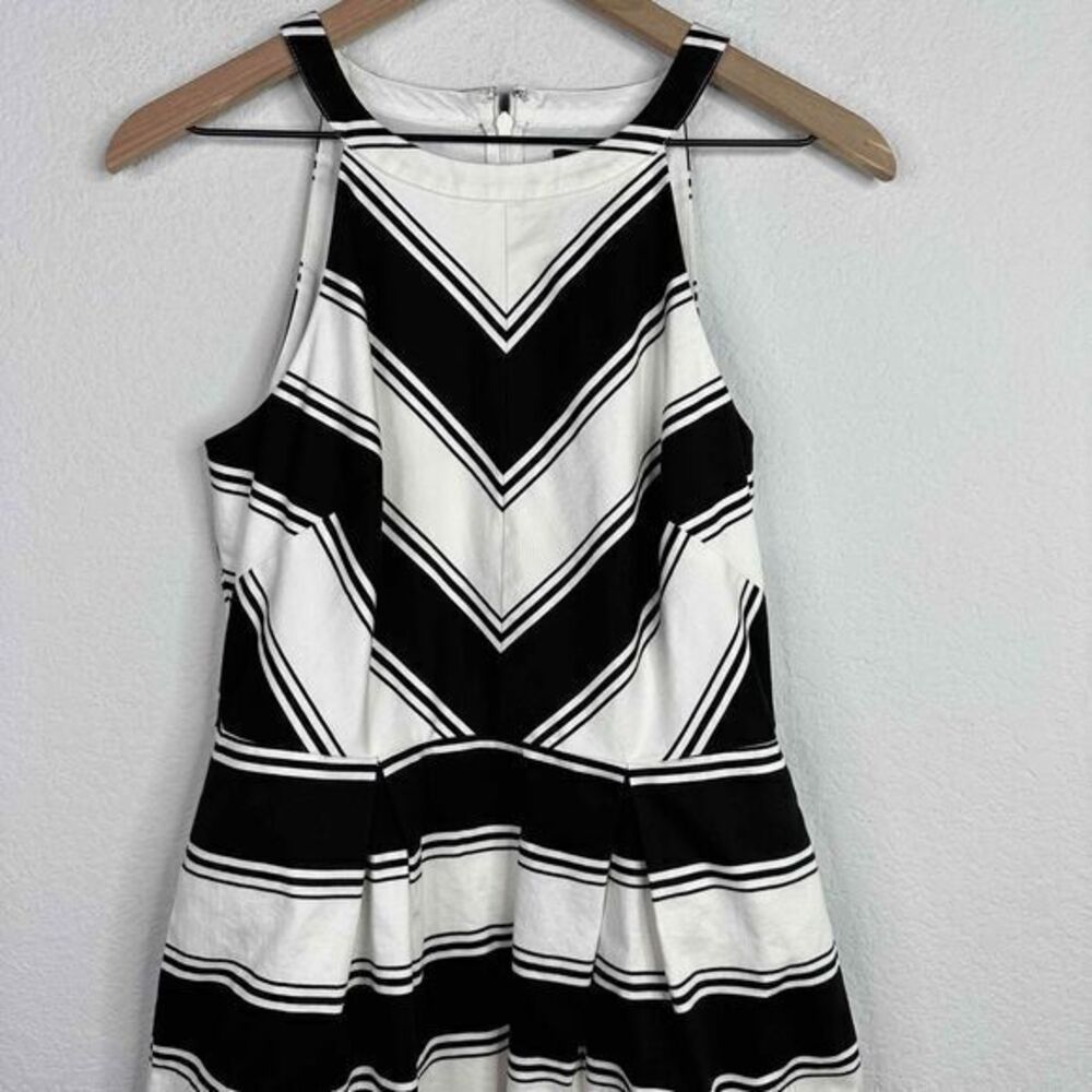Adrianna Papell Dress Womens Size 6 Black White Striped Sleeveless A-Line Casual - Picture 3 of 9
